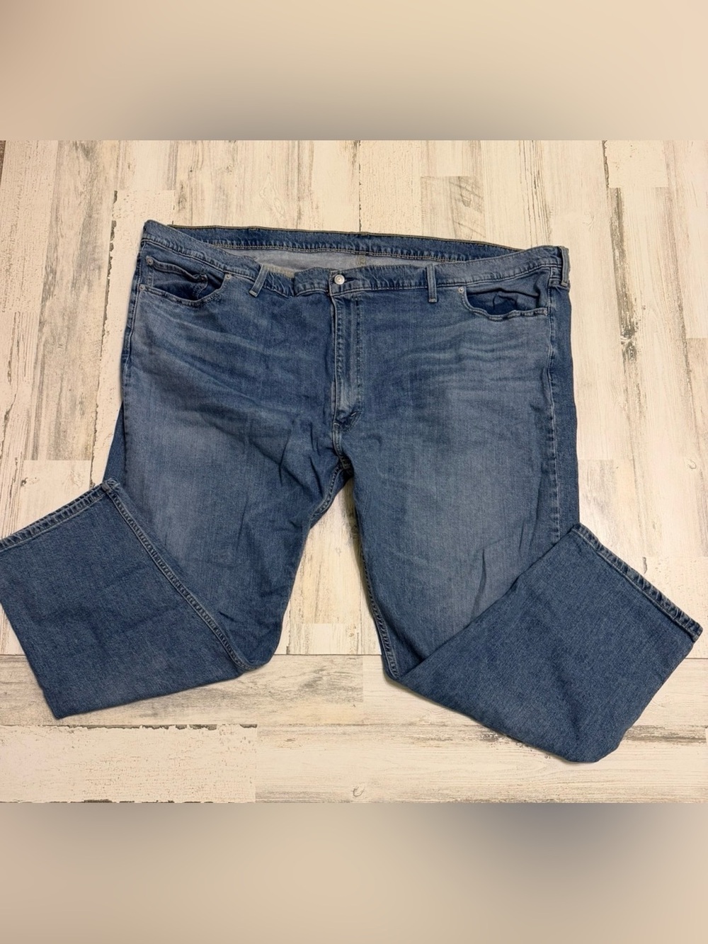 Levi’s. 58x32. Men's Blue Classic Straight Jeans